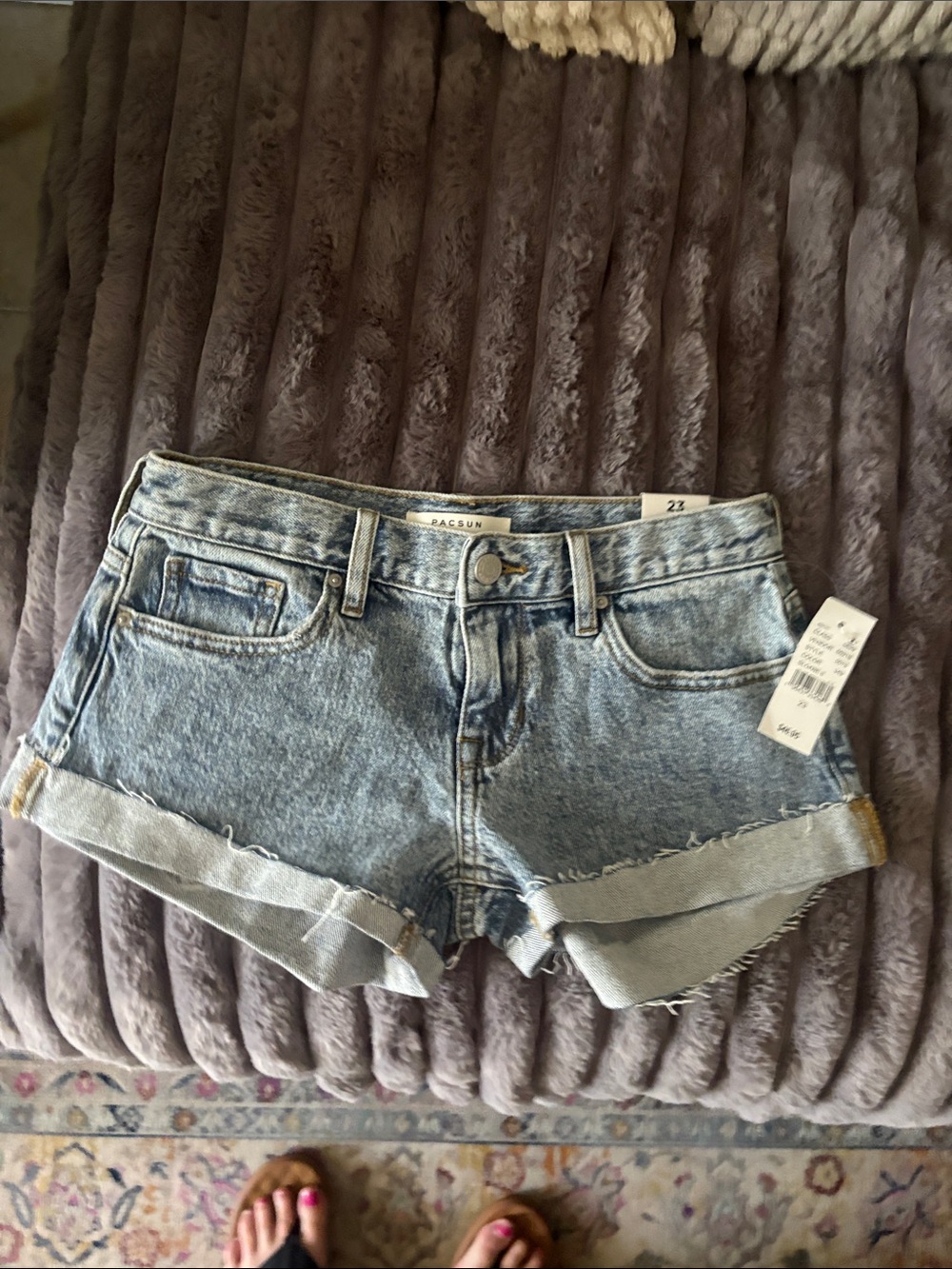 PacSun Light Wash Denim Roll-Cuff booty jean NWT